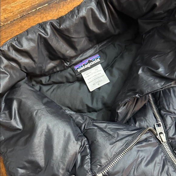 Patagonia Women's Quilted Black Vest - Picture 2 of 3